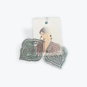 Elegant Silver Filigree Earrings